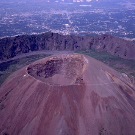 Il cratere del Vesuvio